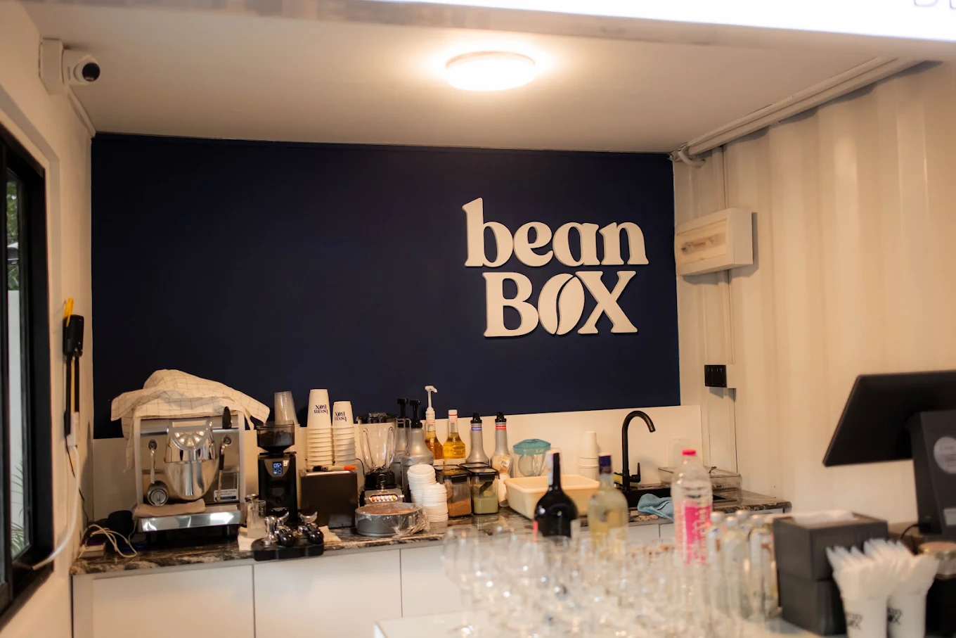 beanbox cafe colombo front office
