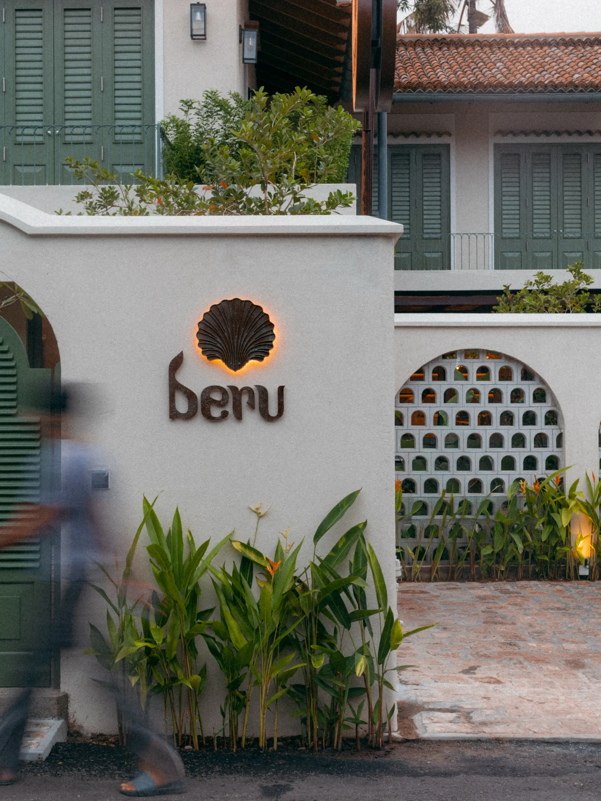 beru café colombo front view