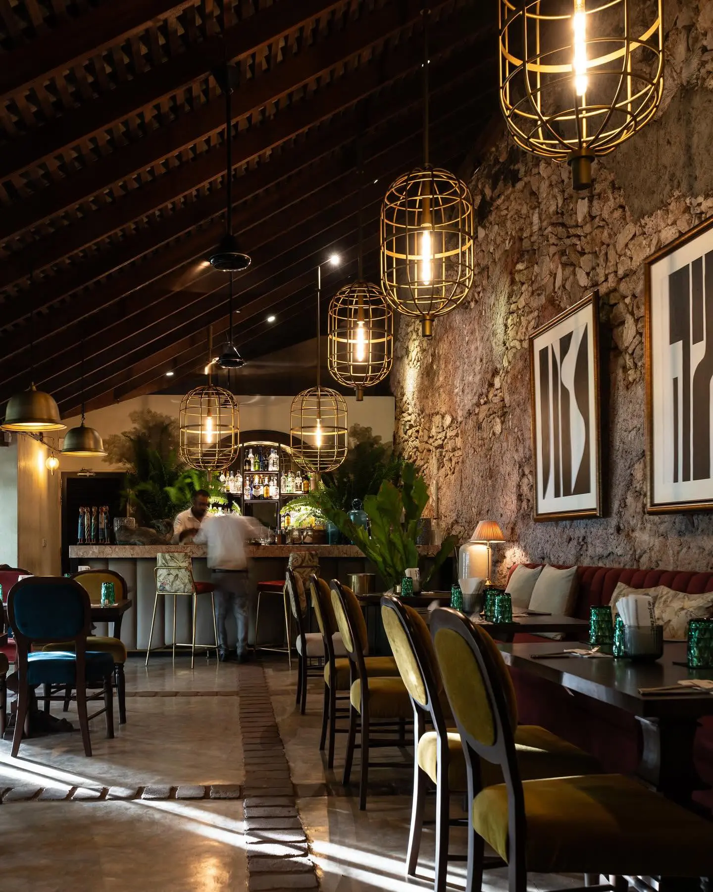 the bungalow galle fort bar area